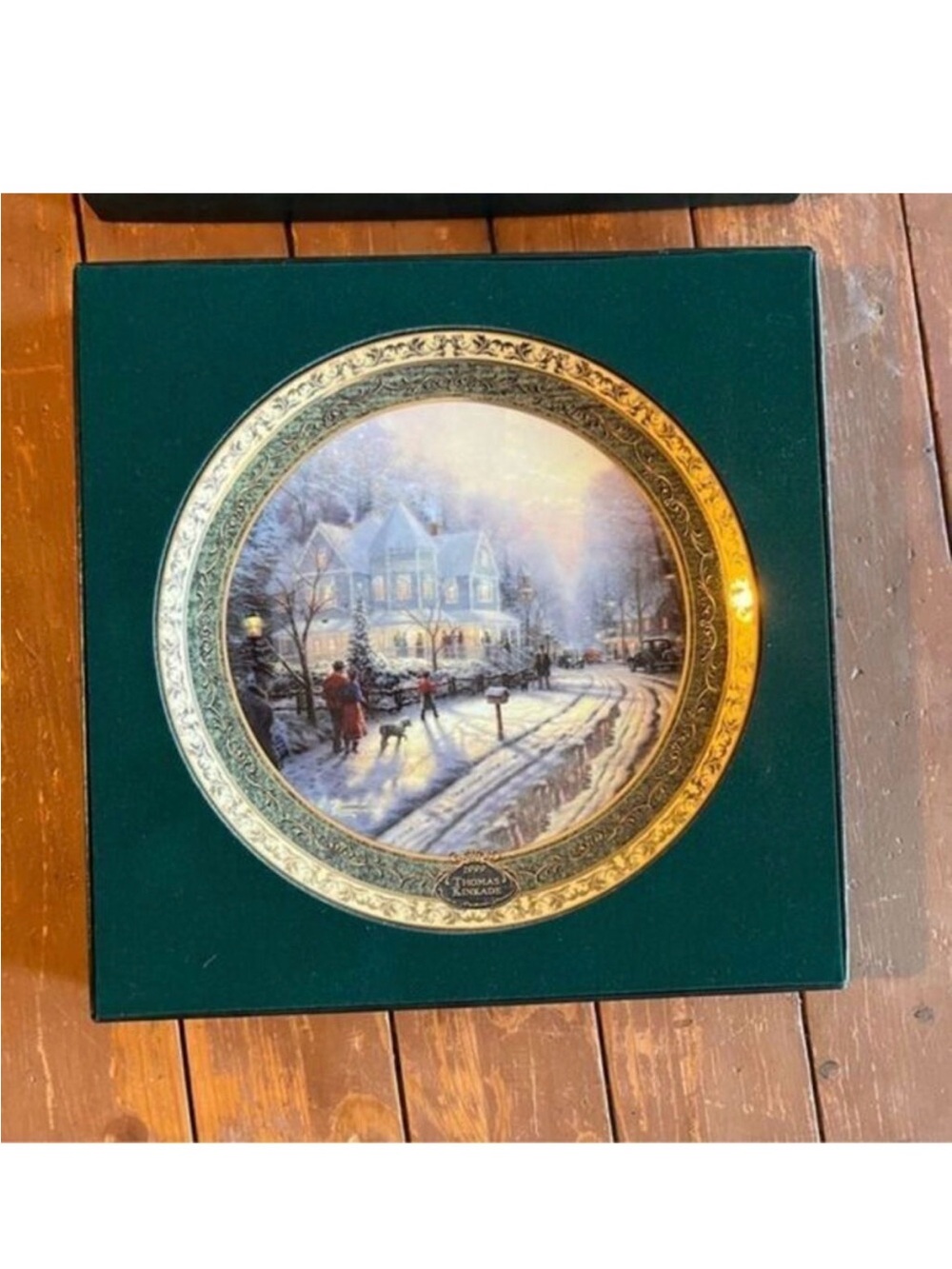Thomas Kinkade Vintage ‘A Holiday Gathering’ Decorative Plate